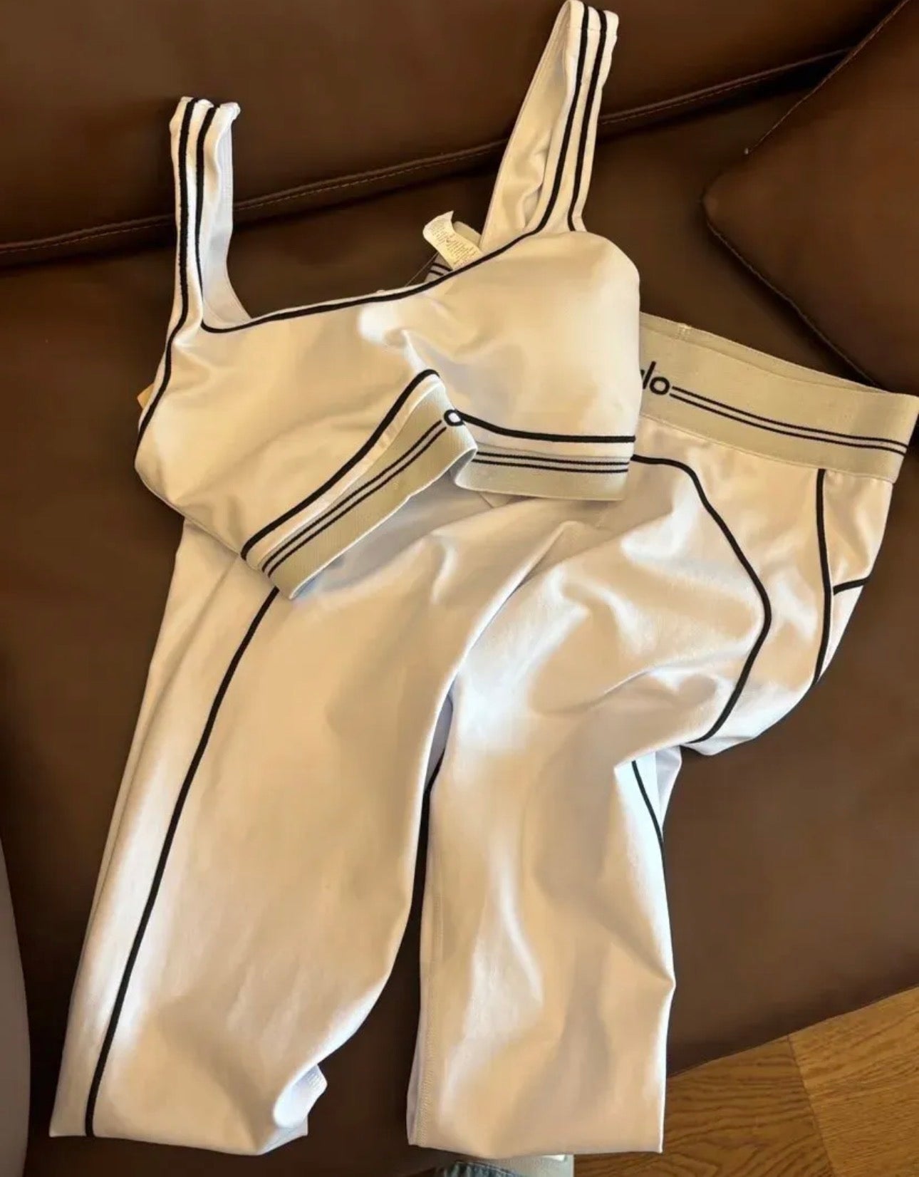 Inspired by (alo) White set